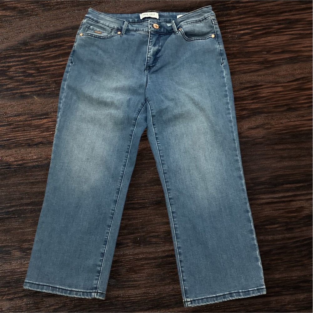 Nine West Chrystie Capri Jeans Womens 6 Medium Wash Blue Denim Cropped Straight